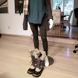 SOREL WATERPROOF LEATHER BOOTS SIZE 6